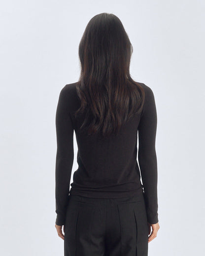 The Knights Turtleneck in Black